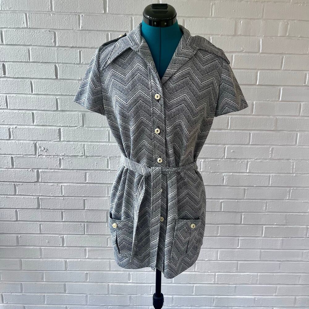 Vintage 70s polyester button front shirt